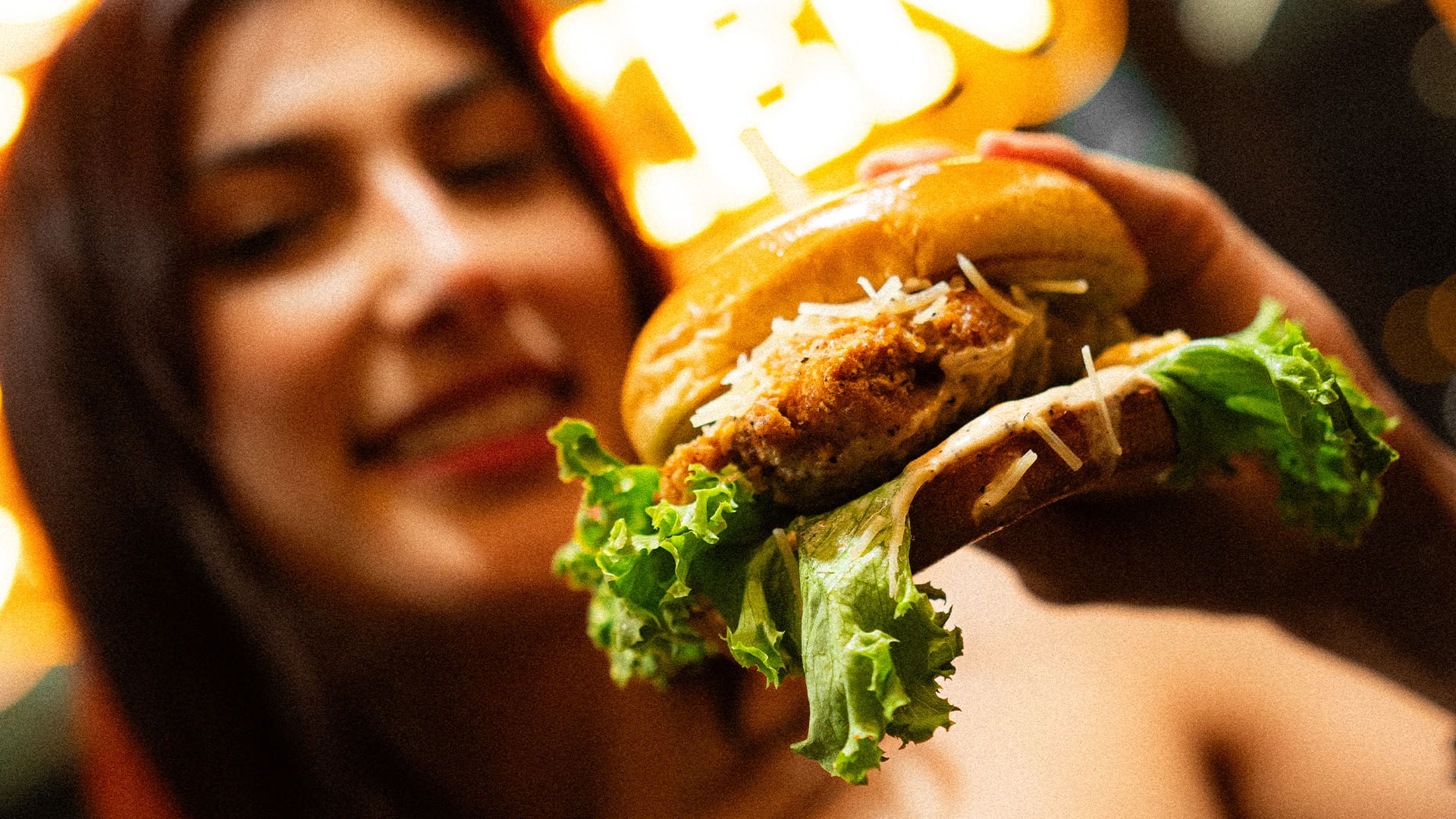 customer reviewing the best chicken in Tucson